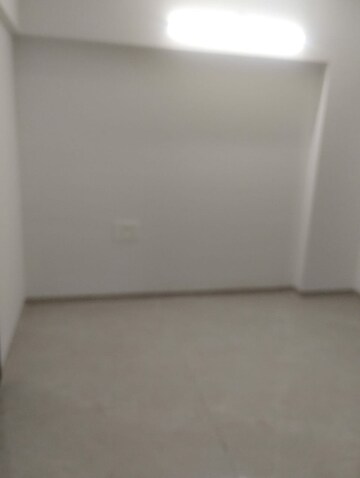 Room in 2 BHK Apartment at Modispaces Valley View, Borivali West – for Rent
