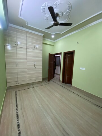 Room in 3 BHK Independent House at Ansal Plaza Gurgaon, Carterpuri – for Rent