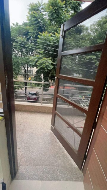Balcony in 1 RK Builder Floor at Sector 47 – for Rent