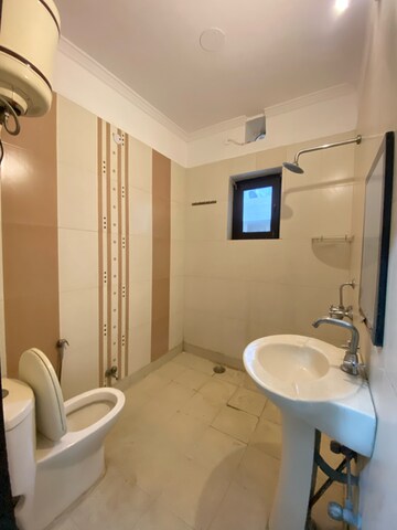 Bathroom in 3 BHK Independent House at Ansal Plaza Sector-23, Carterpuri – for Rent