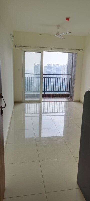 Room in 1 BHK Apartment at Kolte Patil Life Republic, Hinjewadi – for Rent