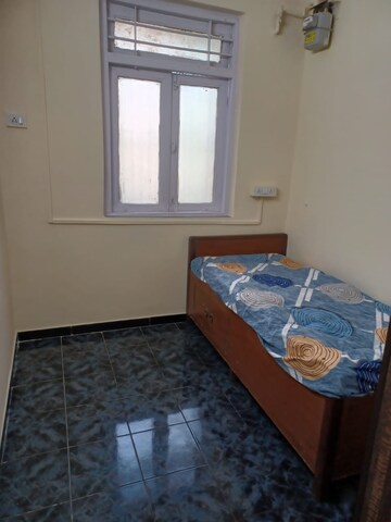 Bedroom in 2 BHK Apartment at Pestom Sagar Colony, Chembur – for Rent