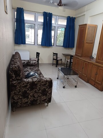 Bedroom in 2 BHK Apartment at Pestom Sagar Colony, Chembur – for Rent