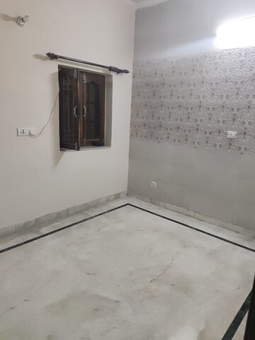Room in 2 BHK Builder Floor at Sector 47 – for Rent