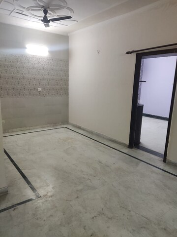 Room in 2 BHK Builder Floor at Sector 47 – for Rent
