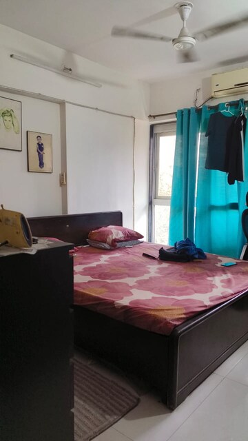 Master Bedroom in 2 BHK Apartment at Kurla West – for Rent