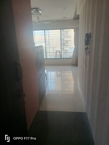 Room in 2 BHK Apartment at Riddhi Tower, Malad East – for Rent