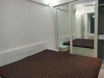 Room in 2 BHK Apartment at Lake Florence, Powai – for Rent
