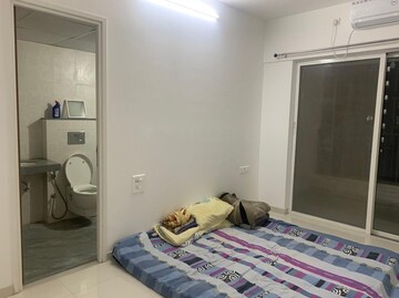 Room in 3 BHK Apartment at Godrej Elements, Hinjewadi – for Rent