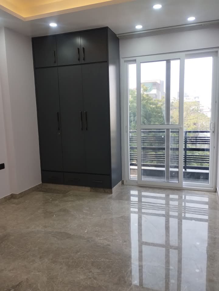 2 BHK + Servant Room Apartment For Sale in Ireo The Corridors