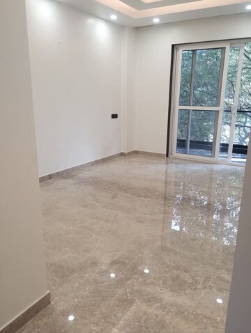 Room in 2 BHK Apartment at Ireo The Corridors, Sector 67a – for Sale