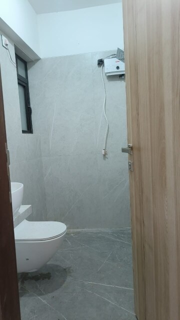 Bathroom in 2 BHK Apartment at Diamond Park, Santacruz East – for Rent