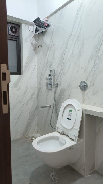 Bathroom in 2 BHK Apartment at Diamond Park, Santacruz East – for Rent