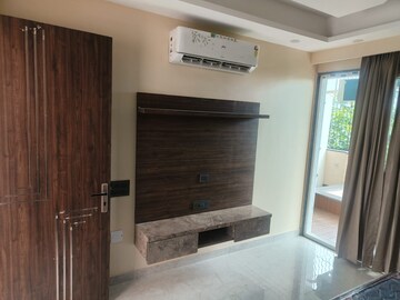 Room in 1 BHK Builder Floor at Sector 47 – for Rent