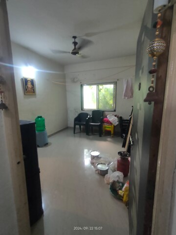 Room in 3 BHK Apartment at Manjri Budruk – for Sale