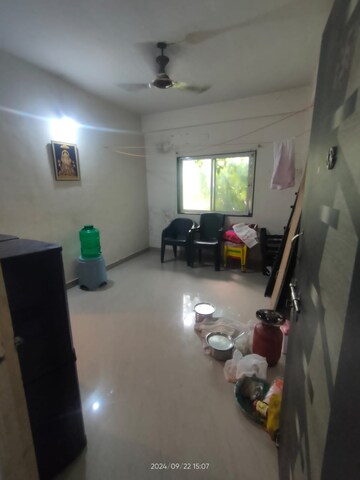 Room in 3 BHK Apartment at Manjri Budruk – for Sale