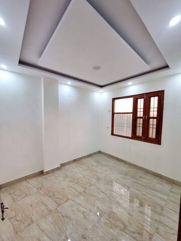 Room in 3 BHK Builder Floor at Laxmi Nagar – for Sale