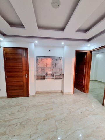Master Bedroom in 3 BHK Builder Floor at Laxmi Nagar – for Sale