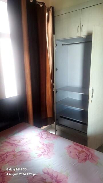 Room in 2 BHK Apartment at Ansal API Santushti Enclave, Sushant Golf City – for Rent