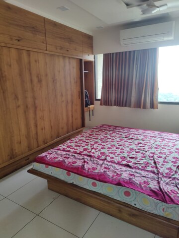 Bedroom in 3 BHK Apartment at Vaishnodevi Circle – for Rent