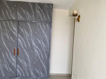 Staircase in 3 BHK Apartment at Omaxe R2, Gomti Nagar – for Rent