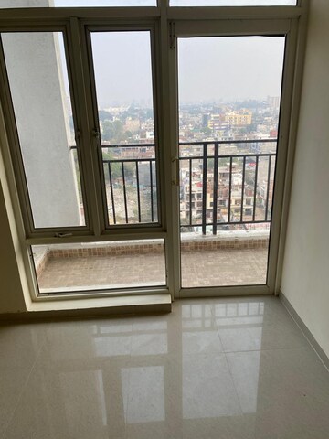 Balcony in 3 BHK Apartment at Omaxe R2, Gomti Nagar – for Rent