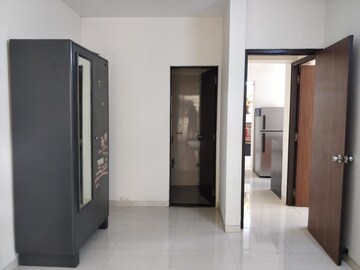 Furnished Amenities in 2 BHK Apartment at Ratnadeep CHS Tilak Nagar, Tilak Nagar – for Rent