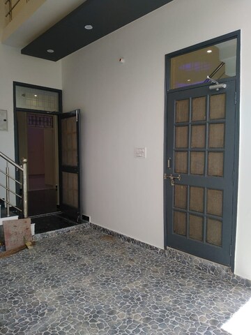 Room in 2 BHK Villa at Gomti Nagar – for Rent