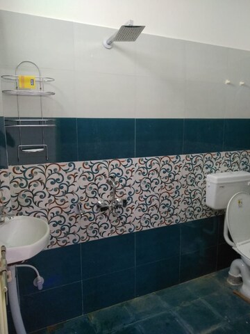 Bathroom in 2 BHK Villa at Gomti Nagar – for Rent