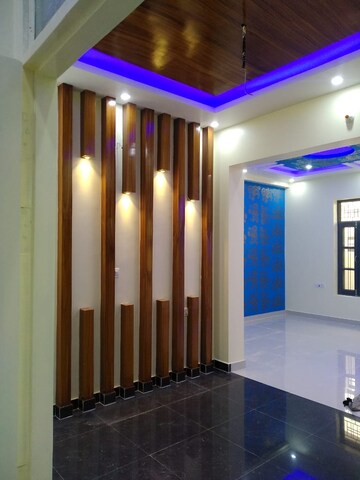 Bedroom in 2 BHK Villa at Gomti Nagar – for Rent