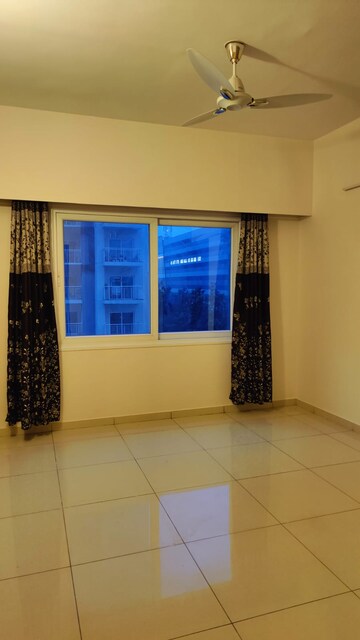 Room in 3 BHK Apartment at LnT Raintree Boulevard, Hebbal – for Rent