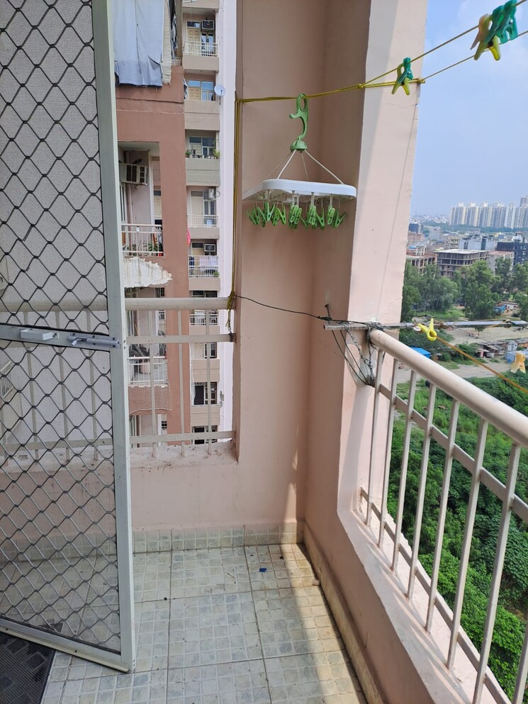 Balcony, savfab-jasmine-grove 2 Bedroom 1095 Sq.Ft. Apartment In Delhi Meerut Expressway Ghaziabad 8029004