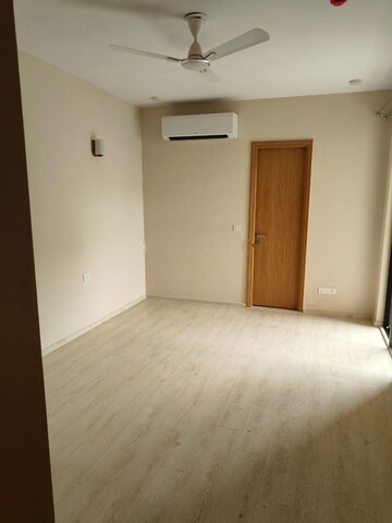 Room in 3 BHK Apartment at Godrej Aria, Sector 79 – for Rent