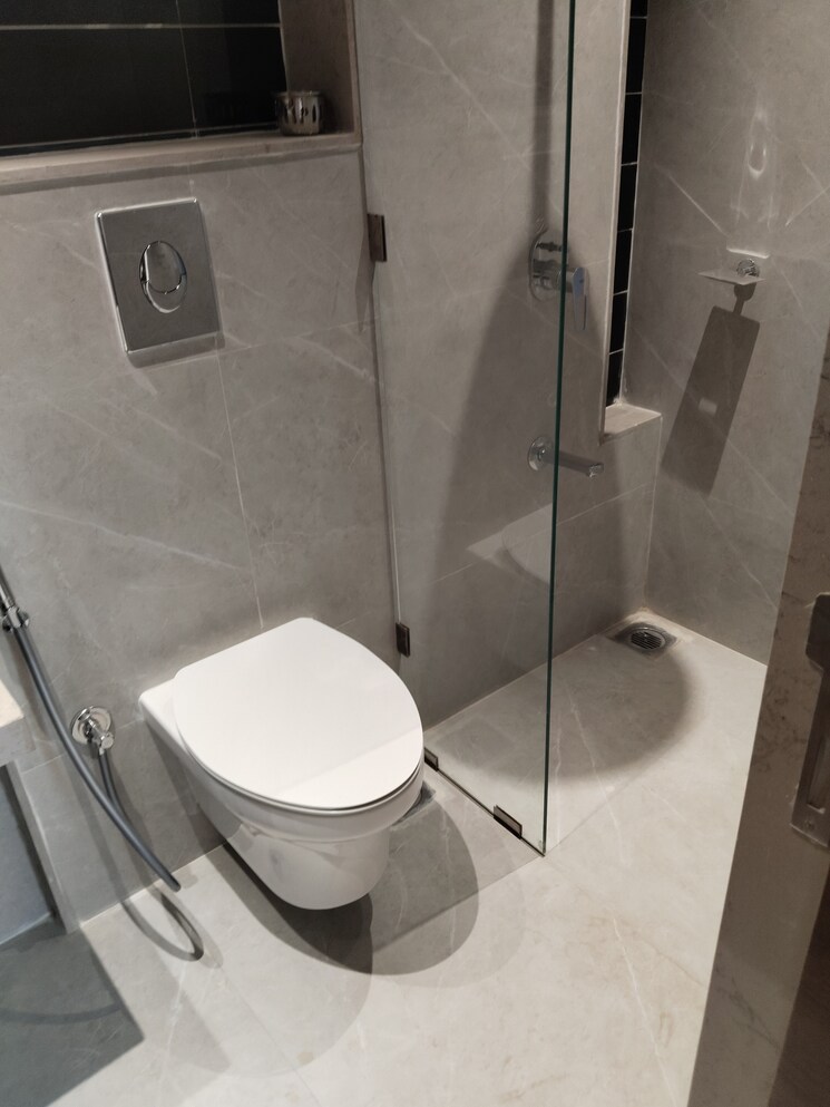 Bathroom, kabra-diamante 2 Bedroom 685 Sq.Ft. Apartment In Goregaon West Mumbai 8029120