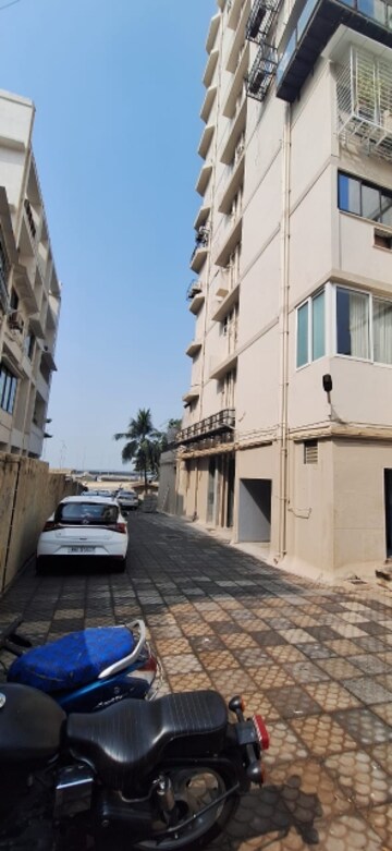 2 BHK Apartment – Exterior View View at Worli Sea Face - for Rent