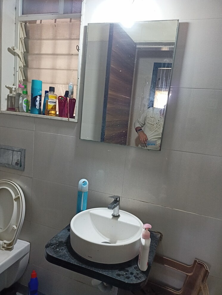 Attached Bathroom, rosa-oasis 2 Bedroom 1015 Sq.Ft. Apartment In Ghodbunder Road Thane 8029170