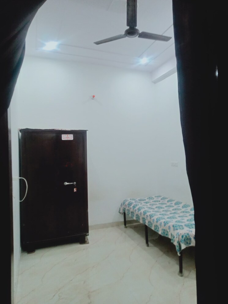 Room, aakash-enclave-apartments 3 Bedroom 80 Sq.Yd. Independent House In Akash Nagar Ghaziabad 8029169