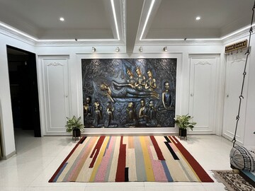 Living Room in 2 BHK Apartment at Satra Mahavir Ville, Matunga – for Sale