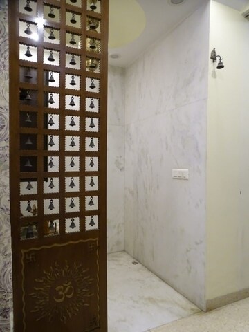 Bathroom in 6 BHK Independent House at New Friends Colony – for Sale