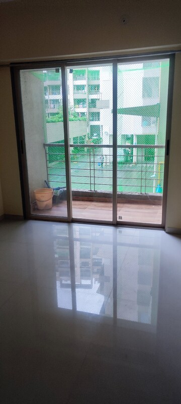 Room in 2 BHK Apartment at Bhoomi Acropolis, Virar West – for Rent