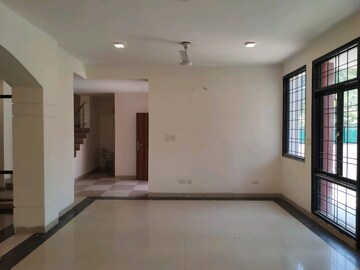 Room in 4 BHK Villa at Ansal Florence Villa, Sector 57 – for Sale