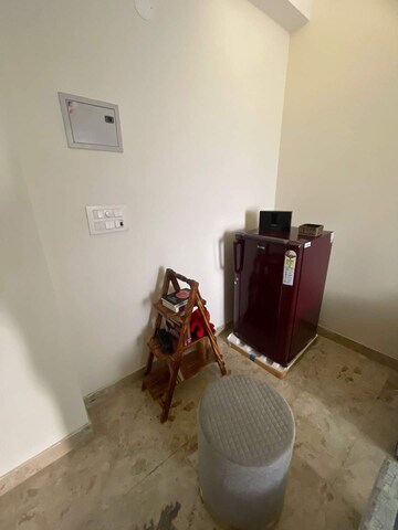 Living Room in 4 BHK Builder Floor at Settlers India, Sector 57 – for Rent