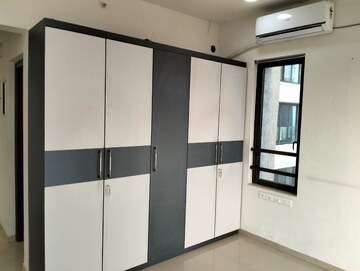 Room in 3 BHK Apartment at Celestia Spaces, Sewri – for Rent