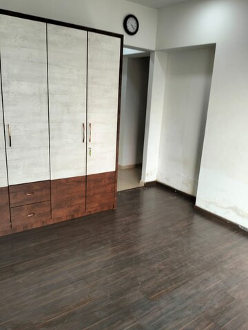 Room in 3 BHK Apartment at Celestia Spaces, Sewri – for Rent