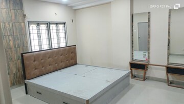 Room in 3 BHK Apartment at Somajiguda – for Rent