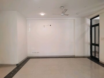 Room in 3 BHK Builder Floor at Sector 57 – for Sale