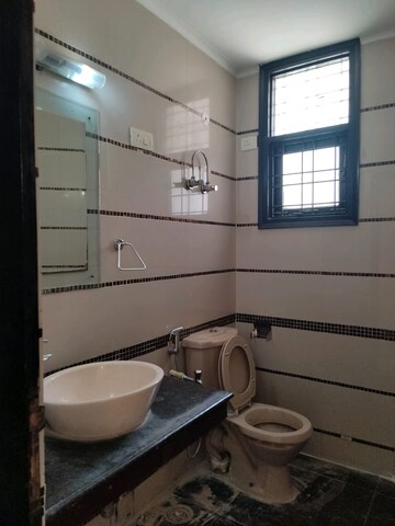 Bathroom in 6+ BHK Villa at Sector 57 – for Sale