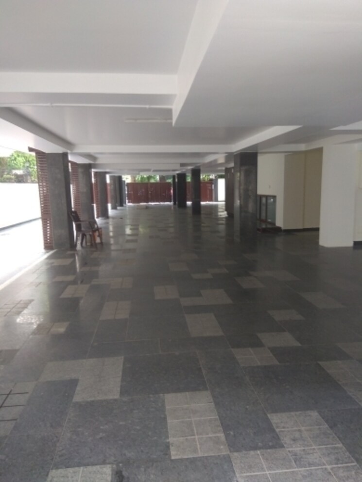  Parking, new friends colony 6 Bedroom 500 Sq.Yd. Independent House In New Friends Colony Delhi 8029383