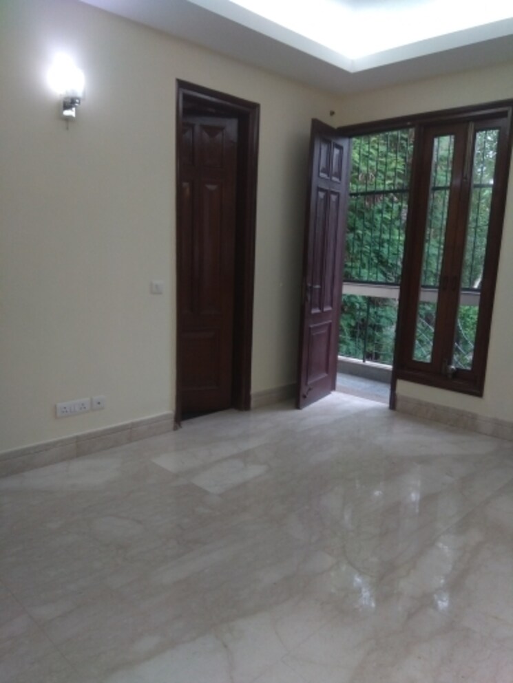 Master Bedroom, new friends colony 6 Bedroom 500 Sq.Yd. Independent House In New Friends Colony Delhi 8029383