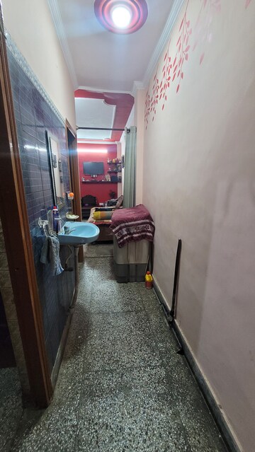 Building Lobby in 1 BHK Builder Floor at Dilshad Colony – for Sale